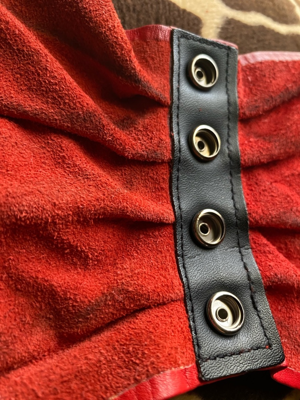 Norma Kamali Vintage Vibrant Red Leather Waist Belt With Button Detail - Picture 3 of 8